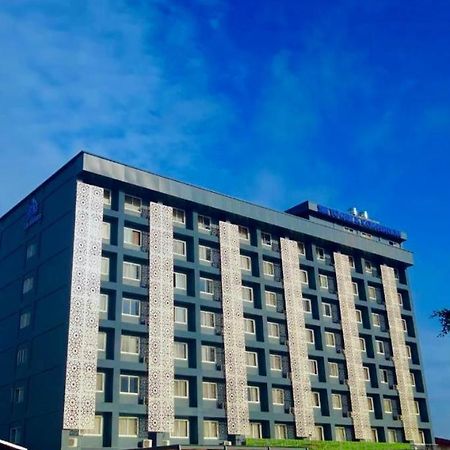 Sm Tower Hotel And Convention Berau Tanjung Redep Buitenkant foto
