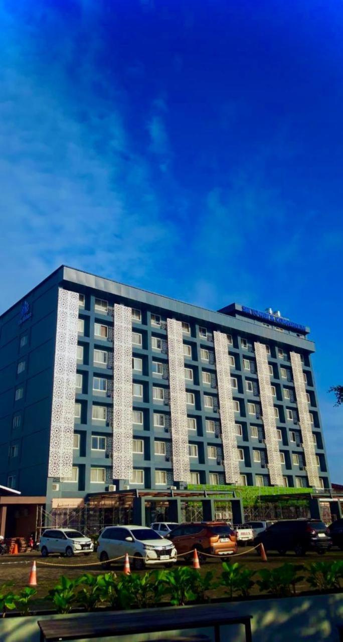 Sm Tower Hotel And Convention Berau Tanjung Redep Buitenkant foto
