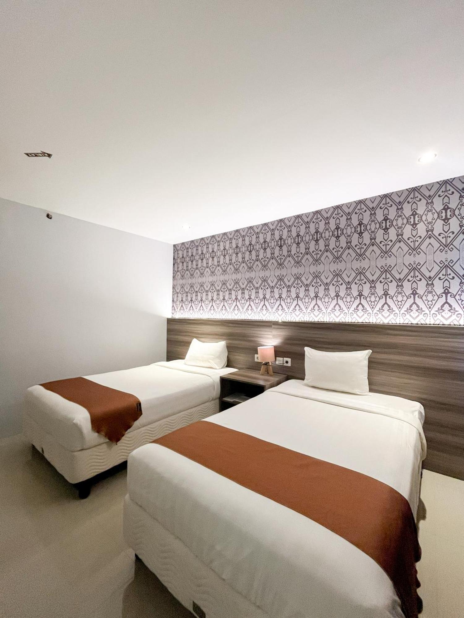 Sm Tower Hotel And Convention Berau Tanjung Redep Buitenkant foto